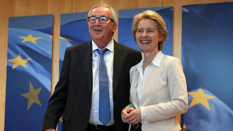 Am 1. November wird Jean-Claude Juncker sein Amt als Präsident der Europäischen Kommission an Ursula von der Leyen abgeben (Archivfoto). Von der Leyen stellt am Dienstag ihre Kommissare vor.