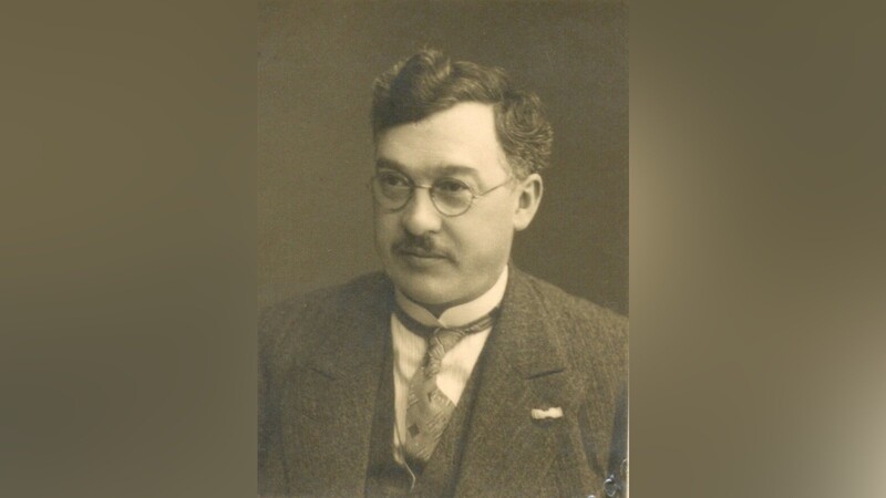Alfons Jehle wurde als Schriftleiter des "Kuriers für Niederbayern" ebenso in Schutzhaft genommen wie Carl de Temple von der "Landshuter Zeitung" (im kleinen Bild seine Todesanzeige aus dem Jahr 1944).