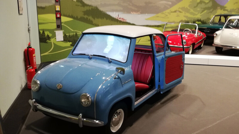 Hier im Museum der bayerischen Geschichte ist das Dingolfinger Goggomobil als ein Zeitzeuge aus den Wirtschaftswunderjahren ausgestellt.