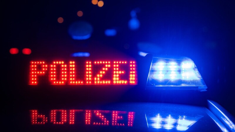 Die Kripo Landshut hat die Ermittlungen zum Tod einer 34-Jährige übernommen, die am Mittwochnachmittag gegenüber dem Landesamt für Finanzen aus dem Fenster stürzte.