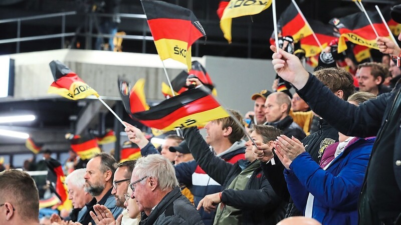 Die tolle Zuschauerresonanz im vergangenen Herbst hat den Deutschen Eishockeybund bewogen, den Cup erneut nach Landshut zu vergeben.