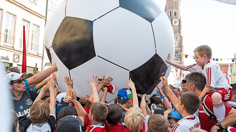 Die Altstadt wird ab Donnerstag zur großen Fanmeile der Fußballiade.