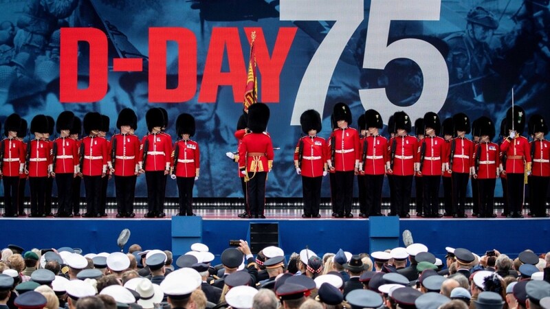 Britische Soldaten nehmen an der Gedenkveranstaltung in Portsmouth zum 75. Jahrestag des D-Day teil.