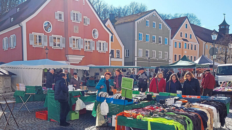 Alles gepasst hat beim Mainburger Fastenmarkt, dem ersten der vier verkaufsoffenen Sonntage im Jahreskreis.