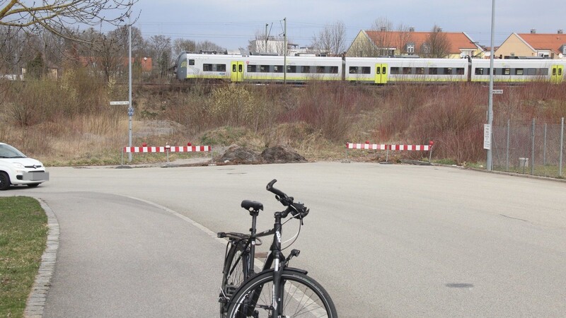 Die seit Jahren geplante Unterführung der Bahnlinie zwischen Otto-von-Dandl-Ring und Regensburger Straße wird es voraussichtlich auch in den nächsten zehn Jahren nicht geben.