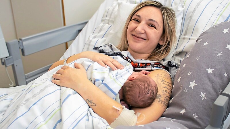 Schaltjahr-Baby Fynn und Mama Giulia sind wohlauf. Geburtstag feiern wird Fynn wohl künftig am 1. März, wie seine Mutter erzählt.