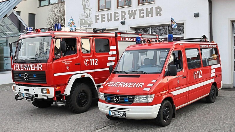 Das Mehrzweckfahrzeug, Baujahr 1998, und das Löschgruppenfahrzeug, Baujahr 1997, der Feuerwehr Mitterdorf sollen 2026 und 2027 ersetzt werden. Die Traschinger Wehr erhält ein Tragkraftspritzenfahrzeug Wasser.
