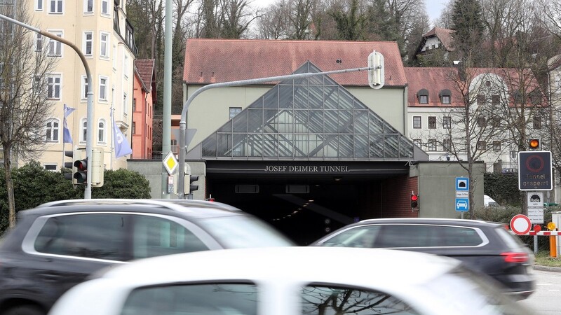 Am Freitag, 8. März, muss der Josef-Deimer-Tunnel über mehrere Stunden hinweg gesperrt werden.