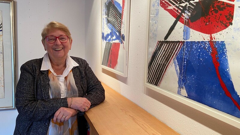 Dr. Elisabeth Lerche freut sich auf ihre nächste Ausstellung in der Galerie im Woferlhof, die am 16. März beginnt.