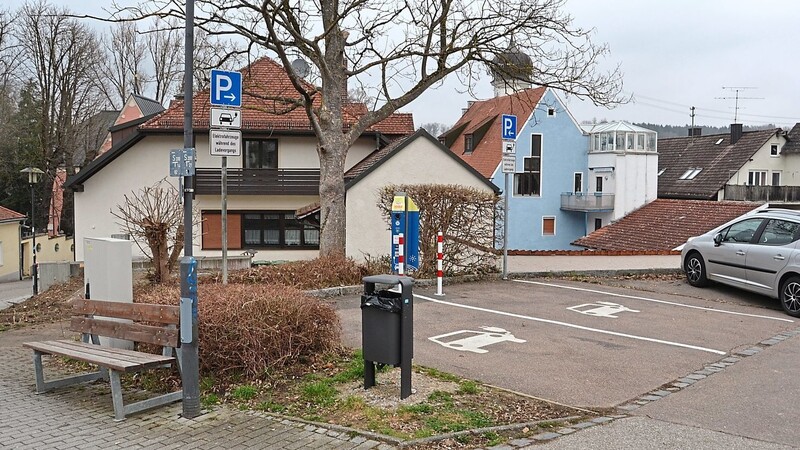 Auf dem Parkplatz an der Ecke Schlesische/Hamppstraße wird eine Ladestation für E-Bikes errichtet.