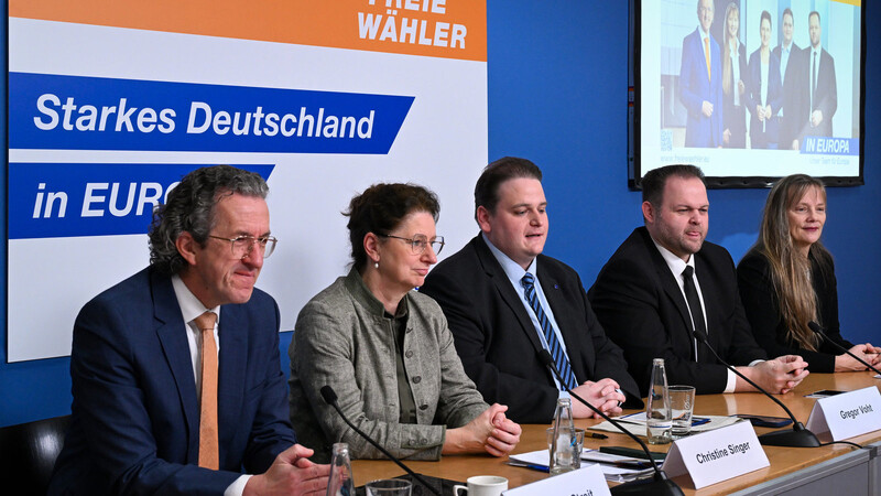 Joachim Streit, Christine Singer, Gregor Voht, Engin Eroglu und Andrea Menke (v. l.) sind die Europa-Kandidaten der Freien Wähler.
