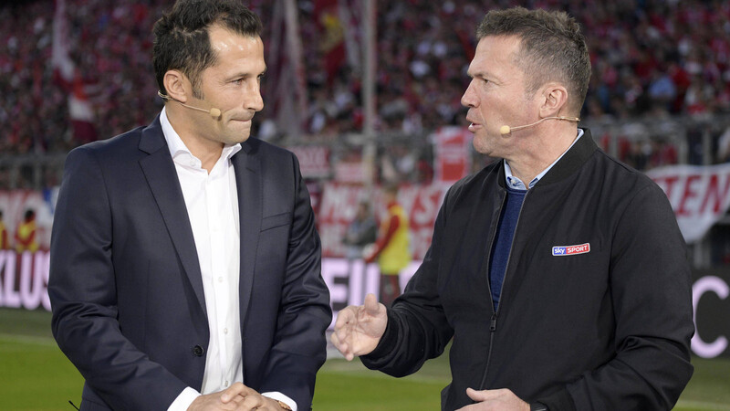Man kennt sich: Bayern-Sportdirektor Hasan Salihamidzic (li.) und TV-Experte Lothar Matthäus.