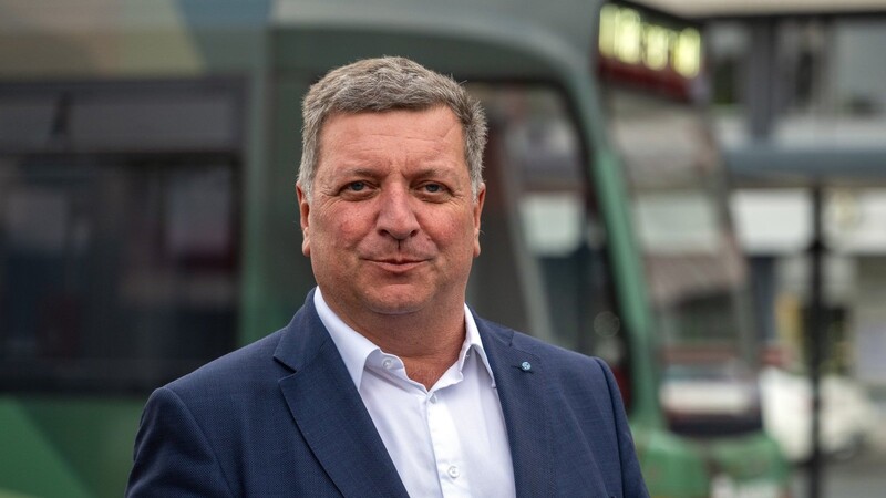 Bayerns Verkehrsminister Christian Bernreiter (CSU) will sich offenbar für Plattling einsetzen.