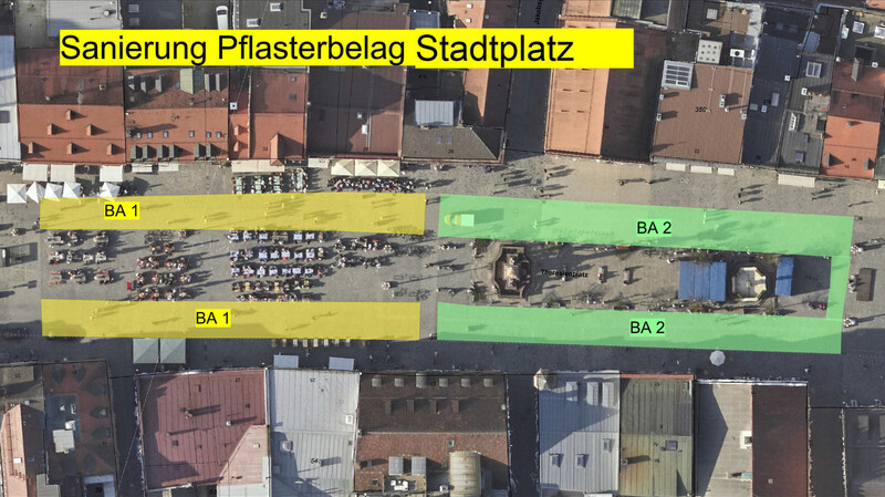 In diesen Bereichen am Theresienplatz zwischen Hotel Röhrl und Dreifaltigkeitssäule wird das alte Pflaster ausgebaut und neu verlegt.