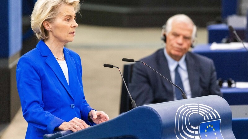 Ursula von der Leyen und Josef Borrell übermitteln den Ländern ihre Pläne, wie die EU Russland für die Ukraine-Hilfe bezahlen lassen will. Beim EU-Gipfel sollen die Pläne dann diskutiert werden.