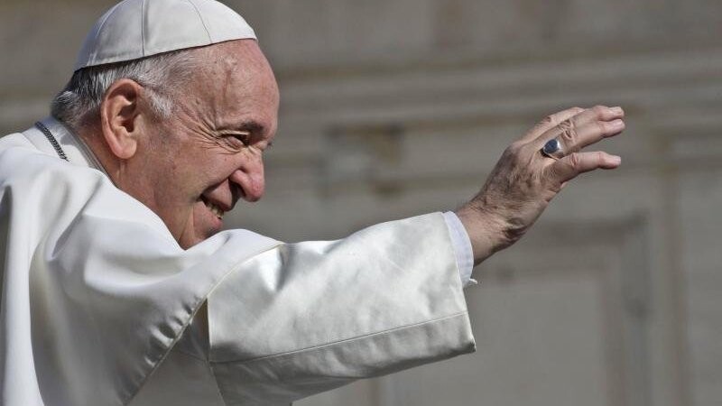 Papst Franziskus kommt zu seiner wöchentlichen Generalaudienz im Vatikan.