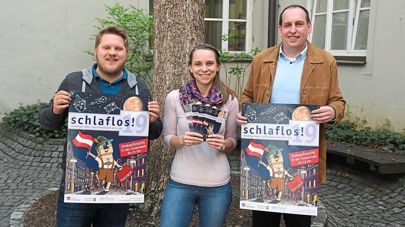 Das Stadtmarketing-Team mit Sebastian Zollner und Petra Müller unter der Leitung von Matthias Reisinger (rechts) organisiert die Shoppingnacht "Schlaflos".