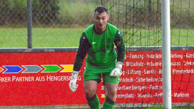 Auf Deggendorfs Torwart Lukas Groll wird im Heimspiel gegen den FC Sturm Hauzenberg vermutlich viel Arbeit zukommen.