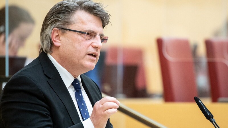 Der ehemalige bayerische Justizminister Winfried Bausback ist gegen die Legalisierung Cannabis.