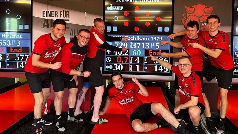 Das Team des SKK Eschlkam spielte mit 3 713 Punkten einen neuen Bahnrekord.