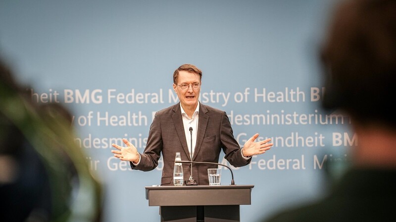 Patienten sollen nach Erwartungen von Bundesgesundheitsminister Karl Lauterbach eine veränderte Kliniklandschaft in Deutschland vorfinden.