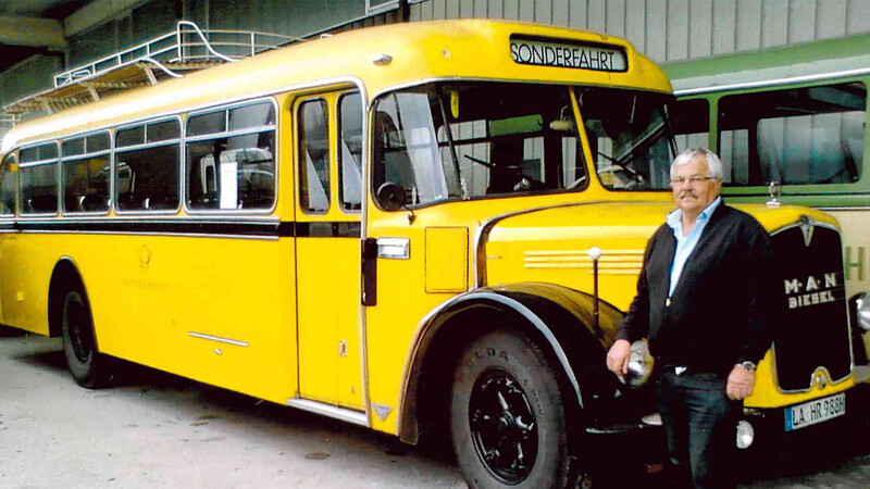 Alte Busse, Lastwagen, Autos, Motorräder - die Oldtimer waren eine besondere Leidenschaft von Helmuth Radlmeier.