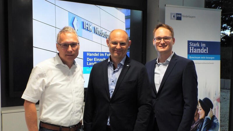 Die Referenten Andreas Strohhammer und Thomas Breinfalk (von links) sowie der Vorsitzende der Wirtschaftsjunioren Tobias Frey.