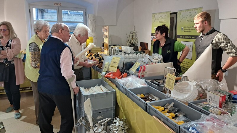 Bei der Fachausstellung konnten sich die Gäste informieren und mit Produkten rund um die Biene versorgen.