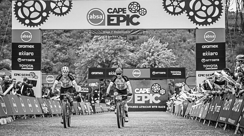 Ein großer Traum ging für Jordan Haapaintner (links) mit dem Zieleinlauf in Erfüllung: die erfolgreiche Teilnahme an der Absa Cape Epic.