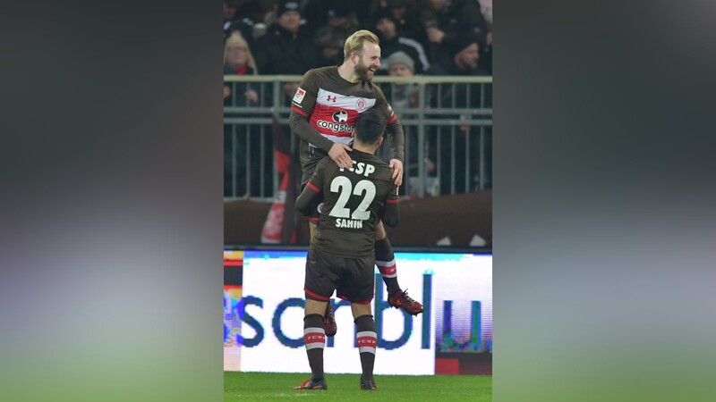 Ein Highlight: Jan-Marc Schneider jubelt über seinen Treffer gegen Bochum im Dezember 2017. (Foto: imago)