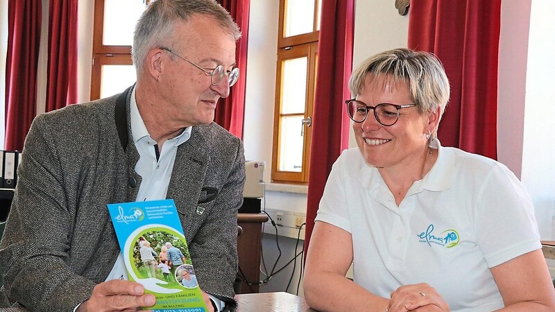 Ein Dienstleistungsangebot, das in die Zeit passt und einen Mehrwert für Familien und Betreute schafft, meint Bürgermeister Markus Ackermann und gratulierte Claudia Brückl, die mit "elma" nun den Sprung in die Selbstständigkeit gewagt hat .
