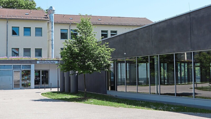 244 Schüler besuchen aktuell die Mittelschule Wörth.