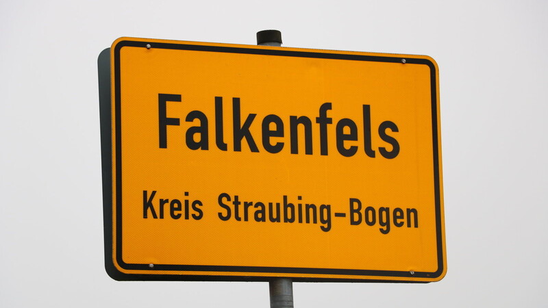Der Haushaltsplan der Gemeinde Falkenfels für das Rechnungsjahr 2024 mit 6,63 Millionen in den Einnahmen und Ausgaben war der Hauptpunkt der Sitzung.