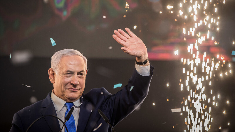 Israels Premier Benjamin Netanjahu feiert den Sieg seines Rechts-Bündnisses bei der Parlamentswahl in Israel.