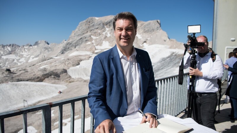 Markus Söder hat im vergangenen Jahr sein Kabinett auf der Zugspitze versammelt. Nun will er sich auf Deutschlands höchstem Berg über die Folgen des Klimawandels informieren.