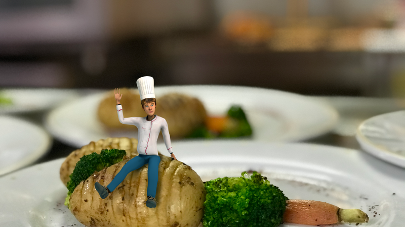 Le petit chef ist so klein, dass er auf einer Kartoffel Platz nehmen kann. Bei der Zubereitung seiner Menüs ist der digitale Koch so kreativ wie tollpatschig.