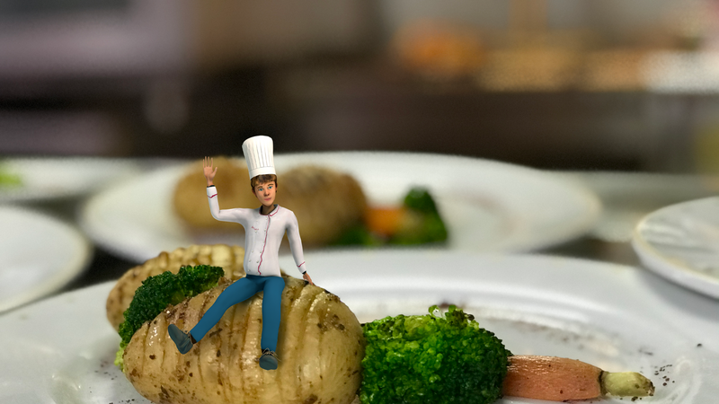 Le petit chef ist so klein, dass er auf einer Kartoffel Platz nehmen kann. Bei der Zubereitung seiner Menüs ist der digitale Koch so kreativ wie tollpatschig.