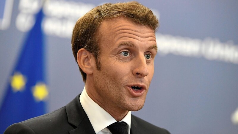 Frankreichs Staatspräsident Emmanuel Macron hat sich enttäuscht über die Vertagung des EU-Sondergipfels geäußert.
