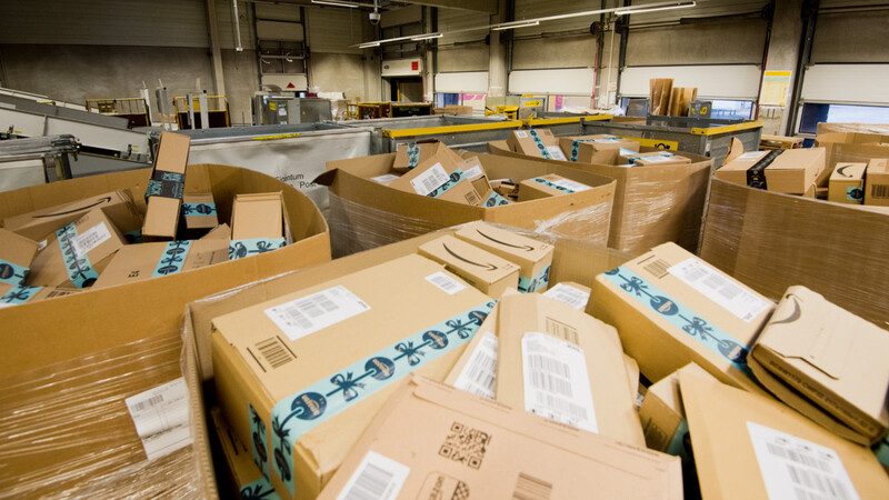 280 Millionen Päckchen haben die Deutschen 2018 an Amazon zurückgeschickt.