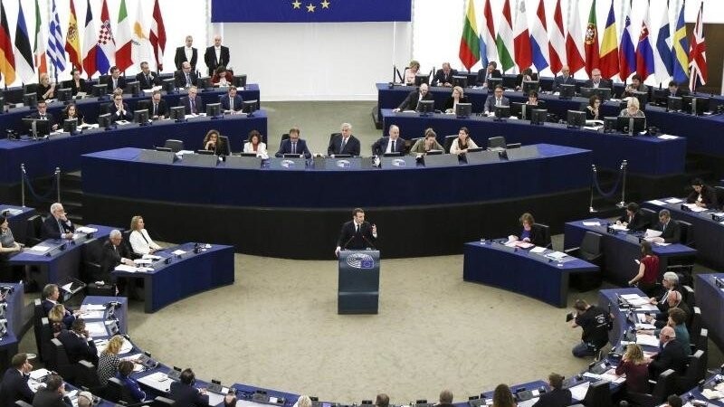 Emmanuel Macron, Präsident von Frankreich, hält eine Rede im Europäischen Parlament.
