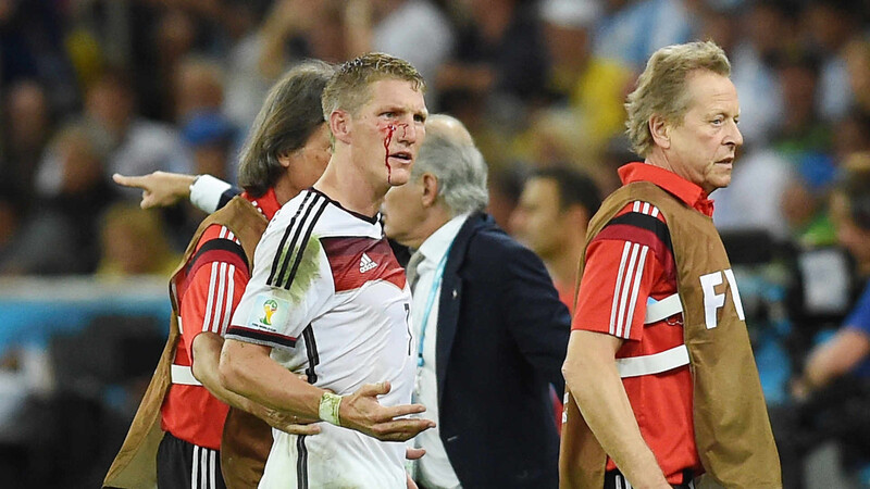 Vom Kampf in Rio gezeichnet: Bastian Schweinsteiger im WM-Finale.