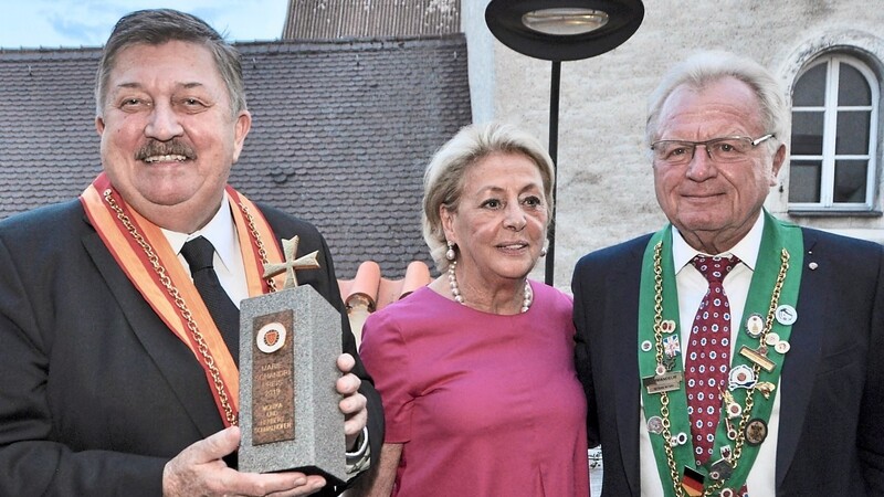 Was für eine Ehre: Das Ehepaar Schmalhofer erhält als zweiter Preisträger überhaupt den Marie-Schandri-Preis.