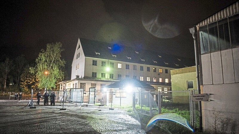 Das Ankerzentrum in Deggendorf: Hier gingen am Dienstagabend Asylbewerber aufeinander los.