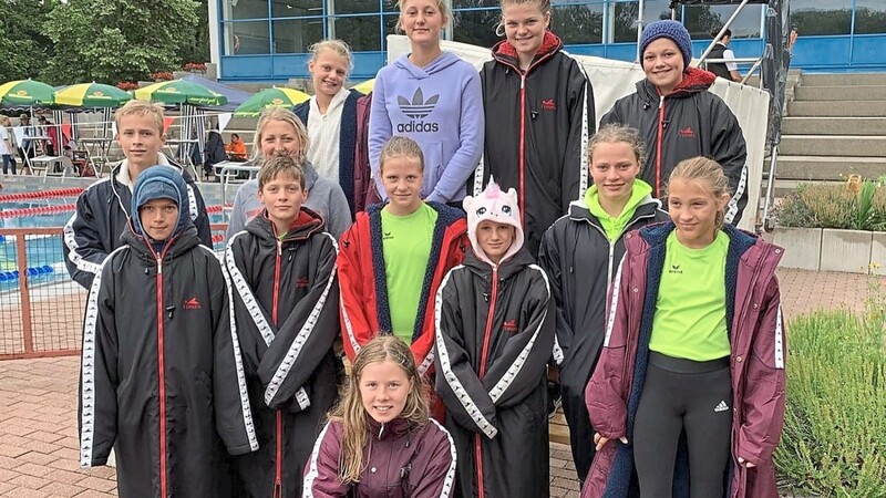 Die 15 Schwimmer des SSC Landau absolvierten bei den "Niederbayerischen" 121 Starts und holten dabei 86 Medaillen.
