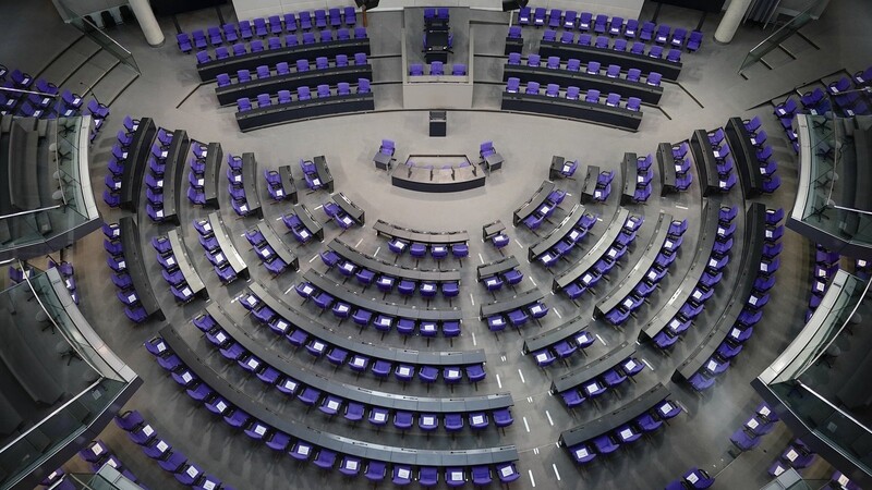 Der Bundestag ringt weiter um eine einheitliche Corona-Notbremse.