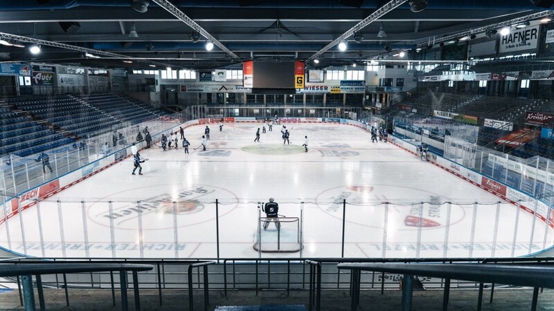 Das Eisstadion am Pulverturm: Die neue Technik macht eine Öffnung auch während der Sommermonate möglich.