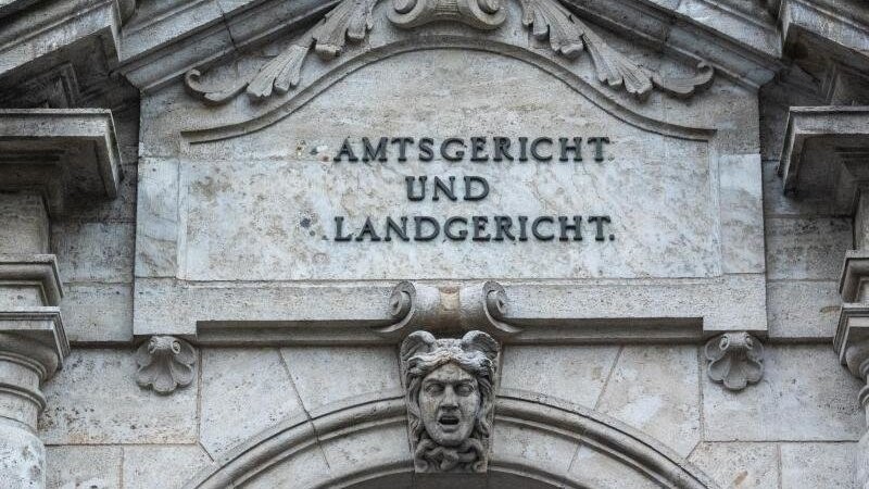 Der Prozess vor dem Landgericht Regensburg soll voraussichtlich Ende April abgeschlossen werden (Archivbild).