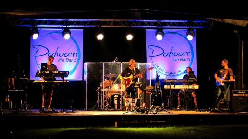 Die fünf Musiker von "Dahoam - die Band" legten sich mächtig ins Zeug.