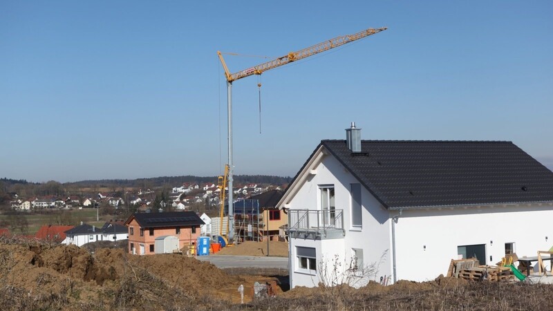 Der Markt Pfeffenhausen investiert viel Geld in die Erschließung zweier Baugebiete.