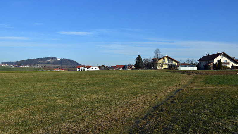 Von Schnee keine Spur: Der Dezember war vergleichsweise warm, die von Wintersportlern ersehnte weiße Pracht blieb in Eggerszell (Bild) ebenso wie in weiteren Teilen des Landkreises aus.